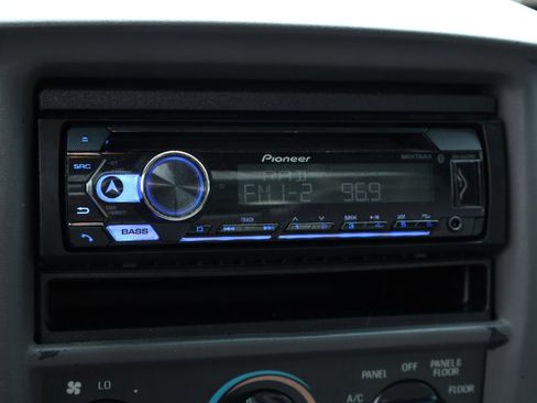 Used 2001 Ford F150 XL image 30