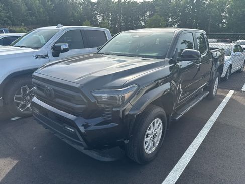 Used 2024 Toyota Tacoma SR5 RWD image 2