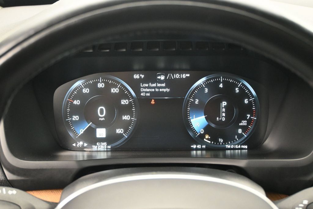Used 2022 Volvo XC90 T6 Momentum w/ Climate Package AWD/4WD image 11