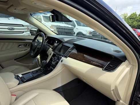 Used 2013 Ford Taurus Limited FWD image 9