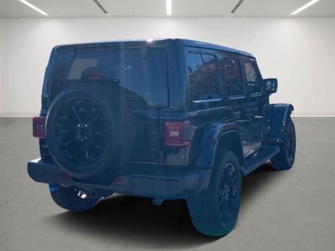 Used 2023 Jeep Wrangler Sahara w/ Cold Weather Group image 6