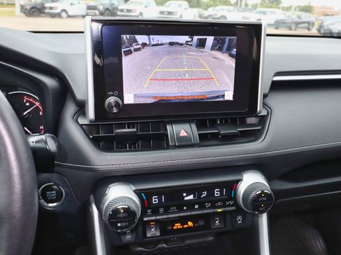 Used 2023 Toyota RAV4 XLE image 19
