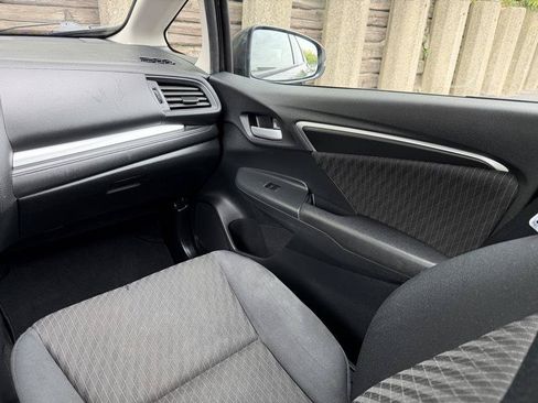 Used 2018 Honda Fit EX image 13