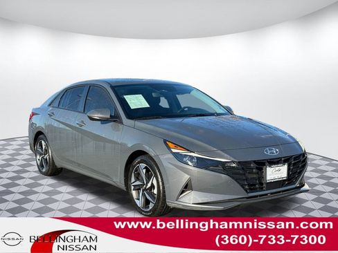 Used 2023 Hyundai Elantra SEL w/ Convenience Package image 1