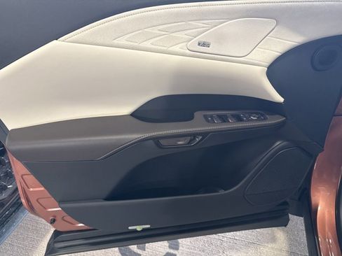 Certified 2026 Lexus RX 350 w/ Convenience Package image 24