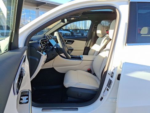 Used 2026 Mercedes-Benz GLC 300 GLC 300 image 12