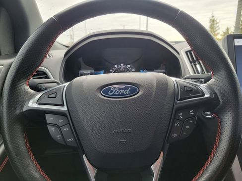 Certified 2023 Ford Edge ST-Line image 10