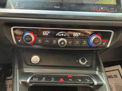 Used 2020 Audi Q3 2.0T Prestige w/ Prestige Package image 16