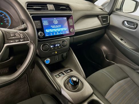 Used 2024 Nissan Leaf S FWD image 25