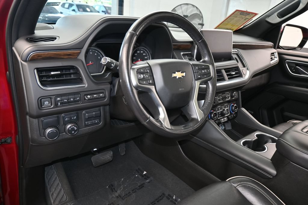 Used 2021 Chevrolet Tahoe Premier w/ Premium Package RWD image 14