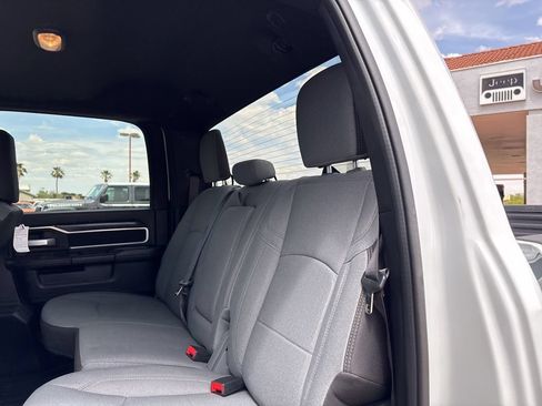 Used 2024 RAM 2500 Big Horn w/ Off Road Package AWD/4WD image 16