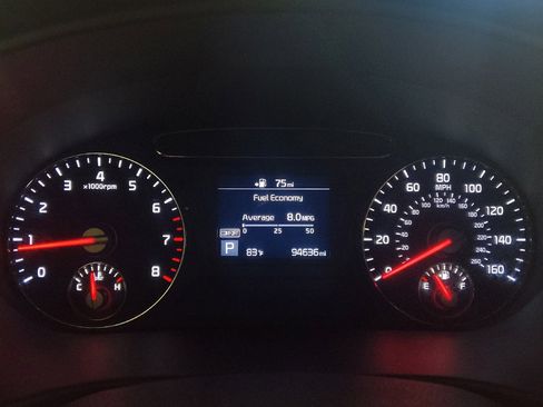 Used 2020 Kia Sorento LX FWD image 23