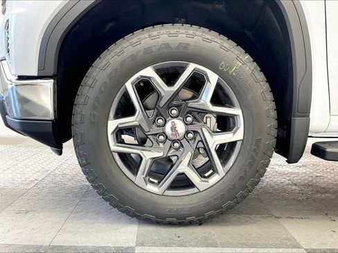 New 2026 GMC Sierra 1500 SLT w/ SLT Premium Package image 14