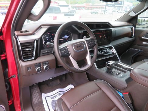 Used 2024 GMC Sierra 1500 Denali w/ Technology Package image 15