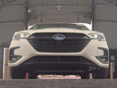 Used 2025 Subaru Legacy Premium AWD/4WD image 5