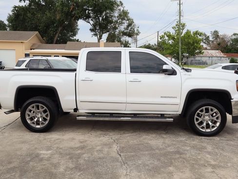 Used 2018 GMC Sierra 1500 SLT w/ SLT Premium Package AWD/4WD image 10