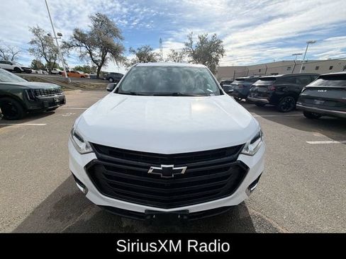 Used 2019 Chevrolet Traverse LT w/ LPO, Blackout Package AWD/4WD image 2