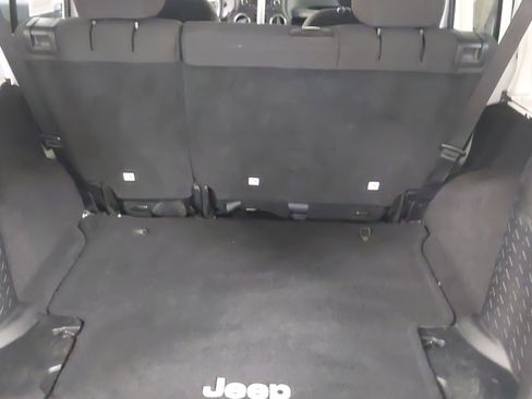 Used 2014 Jeep Wrangler Unlimited Sport w/ Quick Order Package 24S AWD/4WD image 27