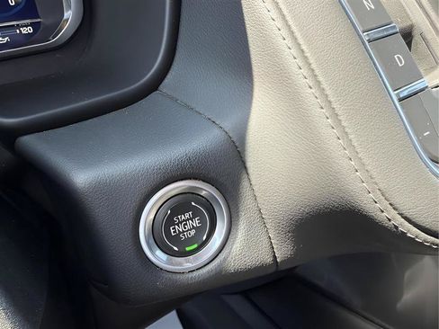 Used 2022 Chevrolet Suburban LT RWD image 59