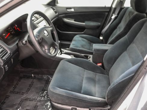 Used 2005 Honda Accord EX image 17
