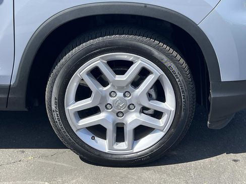 Certified 2025 Honda Passport EX-L image 29