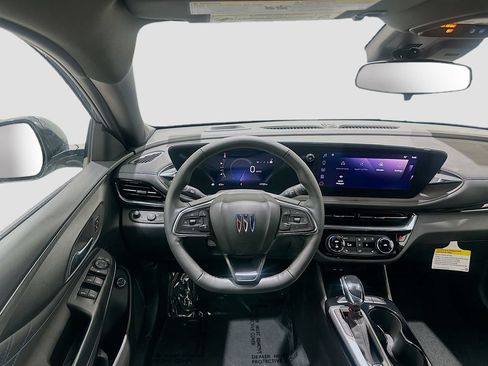 Certified 2025 Buick Envista Sport Touring w/ Convenience I Package FWD image 21