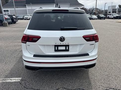 Certified 2023 Volkswagen Tiguan SE R-Line image 8