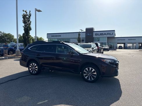 Used 2023 Subaru Outback Limited AWD/4WD image 1