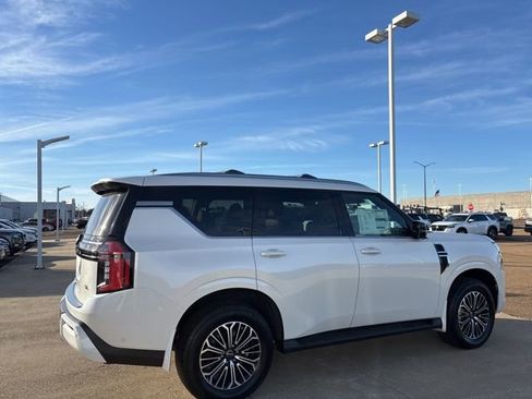 New 2026 Nissan Armada SL w/ Captain's Chari Seat Package image 4