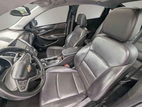 Used 2023 Chevrolet Malibu LT w/ Driver Confidence Package FWD image 9