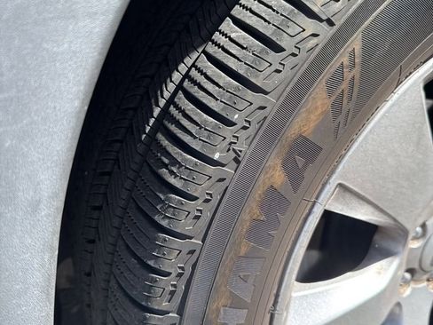 Used 2012 Subaru Outback 2.5i Limited image 11