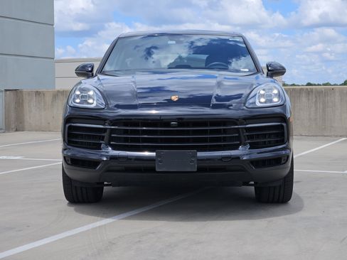 Certified 2022 Porsche Cayenne AWD/4WD image 11