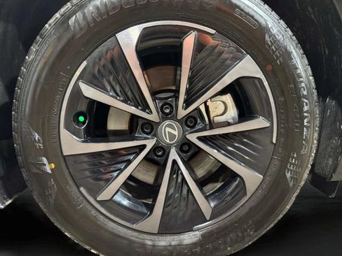 Certified 2026 Lexus RZ 350e 2WD w/ Accessory Package (2T) image 32