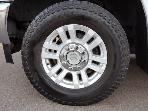 Used 2017 Ford F250 XLT w/ XLT Value Package AWD/4WD image 39