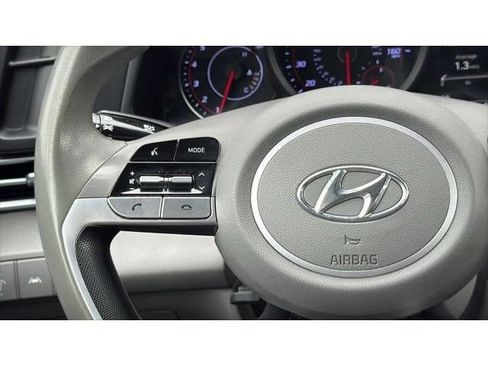 Used 2023 Hyundai Elantra SEL FWD image 21