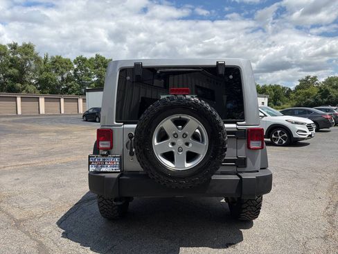 Used 2015 Jeep Wrangler Unlimited Sport w/ Quick Order Package 24S AWD/4WD image 5