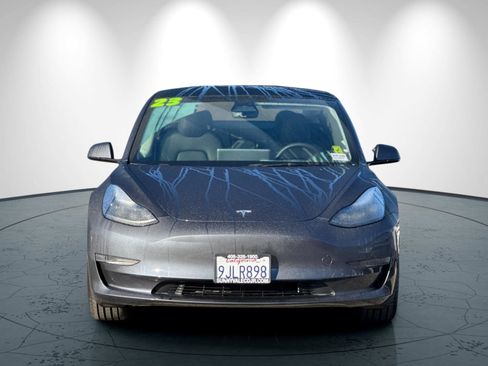 Used 2023 Tesla Model 3 Standard Range image 9