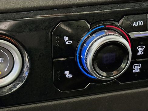 Used 2024 GMC Sierra 1500 SLT image 21