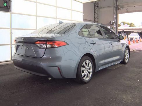Used 2024 Toyota Corolla LE FWD image 4
