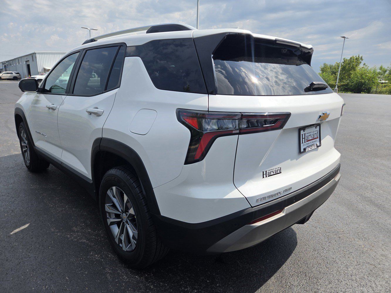 Used 2025 Chevrolet Equinox LT w/ Convenience Package II AWD/4WD image 6
