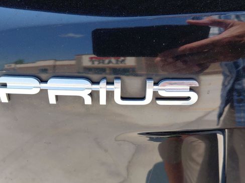 Used 2016 Toyota Prius Two FWD image 28