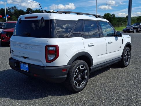 Certified 2023 Ford Bronco Sport Outer Banks w/ Tech Package AWD/4WD image 7