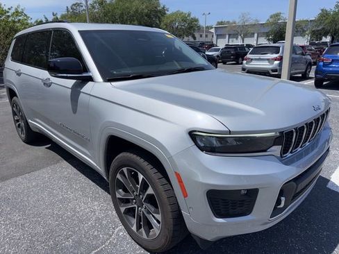 Used 2022 Jeep Grand Cherokee L Overland image 3