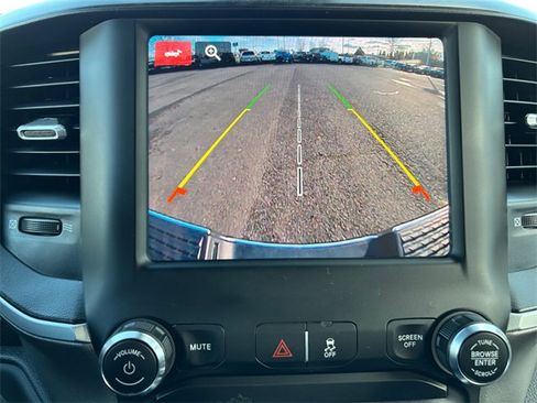 Used 2024 RAM 3500 Big Horn image 23