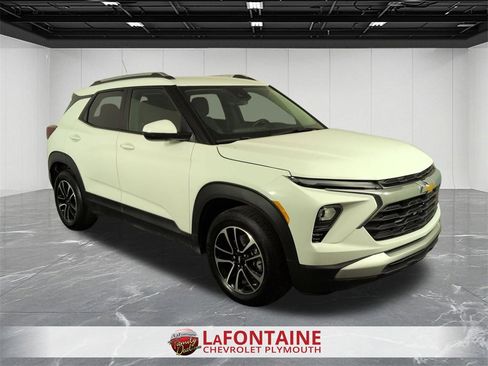 Certified 2024 Chevrolet TrailBlazer LT w/ LT Cold Weather Package image 2