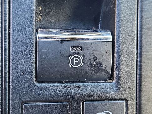 Used 2019 Subaru Legacy 2.5i Premium image 24