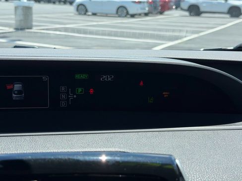 Used 2017 Toyota Prius Three Touring w/ Carpet Mat Package FWD image 20