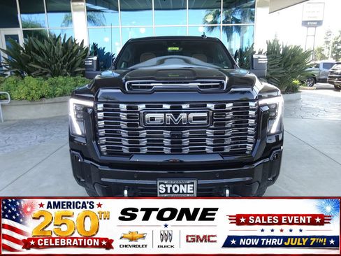 Certified 2025 GMC Sierra 2500 Denali Ultimate AWD/4WD image 2