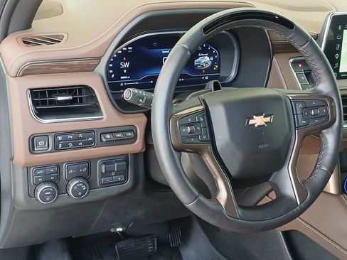 Used 2023 Chevrolet Tahoe High Country w/ Advanced Technology Package AWD/4WD image 18
