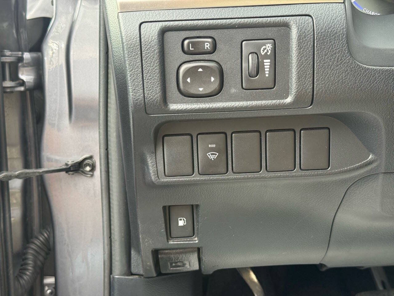Used 2013 Lexus CT 200h w/ Seat Comfort Pkg FWD image 21